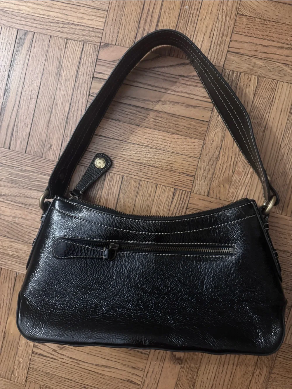 Perlina Black Women's Shoulder Bag with Front Pocket